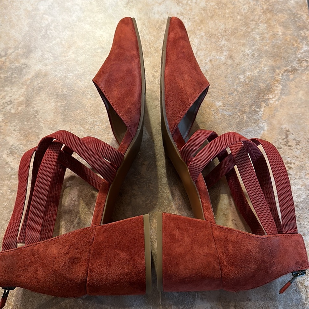 Jukebox Pump in Cayenne Eileen Fisher - Picture 5 of 9
